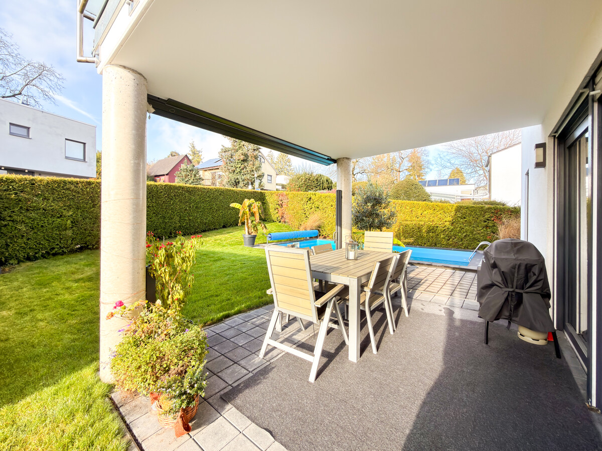 Überdachte Terrasse