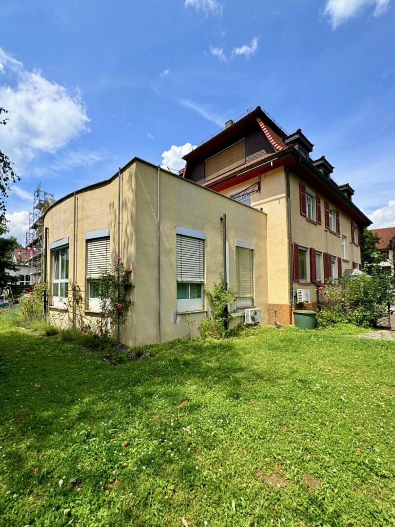 Hausansicht aus dem Garten