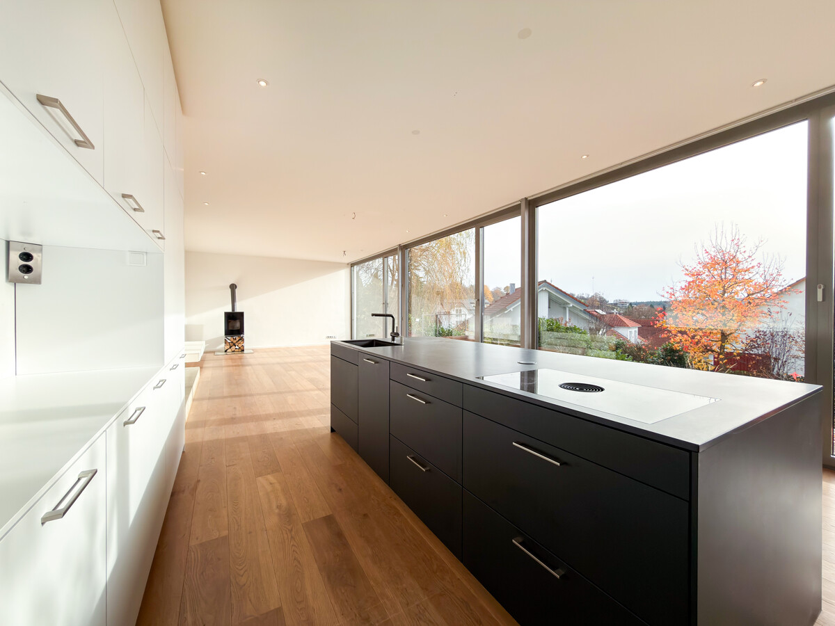 Exklusive Küche mit Küchenblock